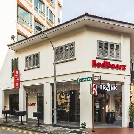 Отель Reddoorz Premium @ Balestier Сингапур Экстерьер фото