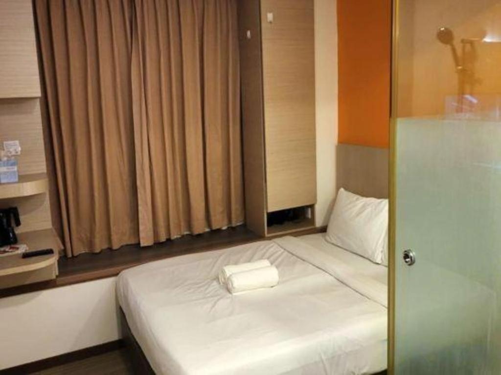 Отель Reddoorz Premium @ Balestier Сингапур Экстерьер фото