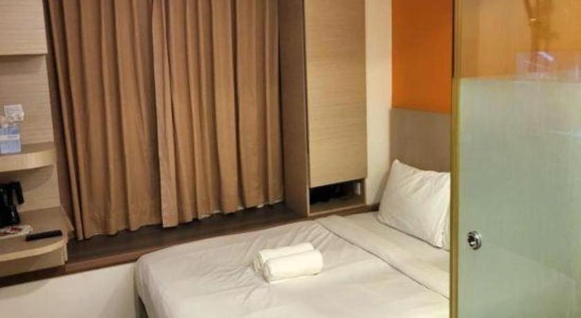 Отель Reddoorz Premium @ Balestier Сингапур Экстерьер фото