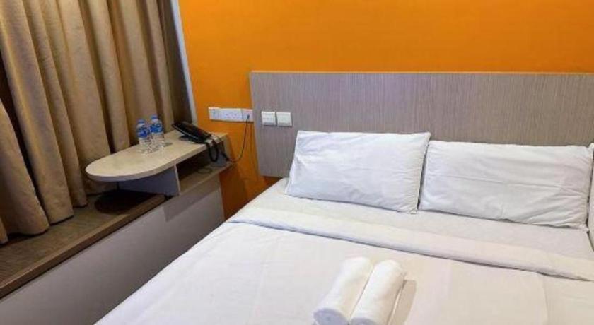 Отель Reddoorz Premium @ Balestier Сингапур Экстерьер фото